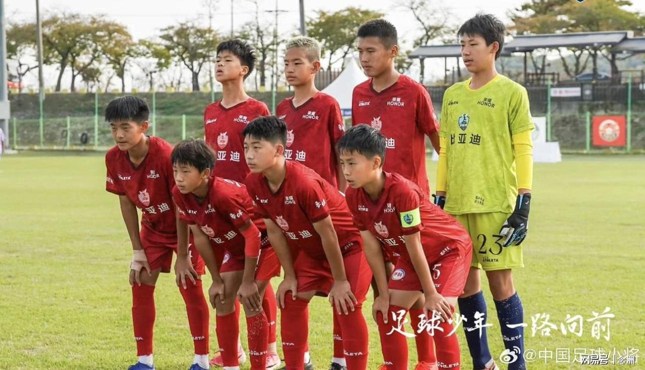 董路：韩国足球到头了！只能靠身体+裁判 天赋不如中国足球小将